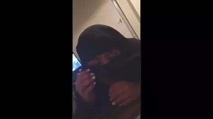 En video porno mom busty tæve benægter ikke to sorte mundtlige køn.