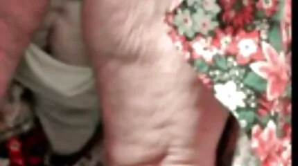 Den japanske kvinde driller europæerne ved at porno mom teach sex begrænse sig til at blæse.