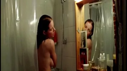 Stedmor forført stedsøn. video porno mom