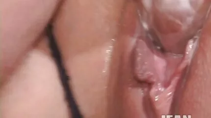 Redhead fucks anal med en video porno mom son fransk producent, vække ham med sin charme.