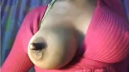 Lesbisk bind for porno mom classic øjnene og trukket ud køn legetøj.