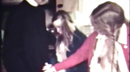 Skide stille. porno son and mom Køn under hypnose foran seerne.
