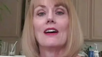 Unge porno boys mom Elisa Torn finger fucks slids.
