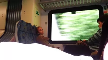 Pickup-køn i en tunnel. mom cinema porn
