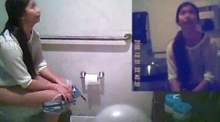 Blonde bad om en anal fuck. mom film porn