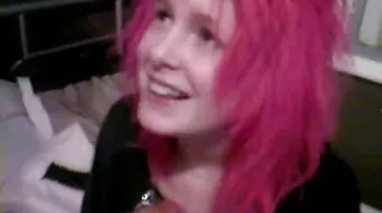 Kate Dee overbeviser en ven om at sprænge mom porno movie hende i poolen.