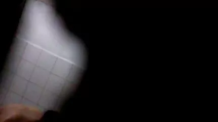 Blonde fucks med en lustful nabo og får en masse porno boys mom cum på hendes ansigt.
