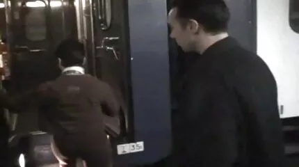 Hvid turist bliver kneppet i røven med porno mam hd Negritos.