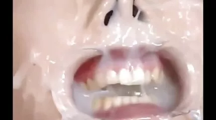 En sort mand tænder på en skide porno mom soon blond tæve.