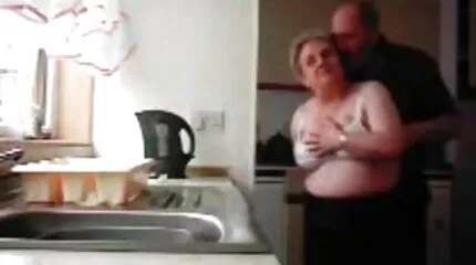 Bare i porno hotel mom røven.