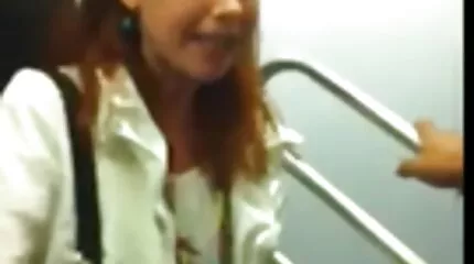 Skønheder keder sig uden en pik. Fucking i røven med en mand. movie porno mom