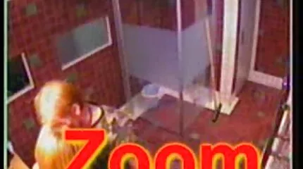 Pigen underholder manden med køn. video porno mom son