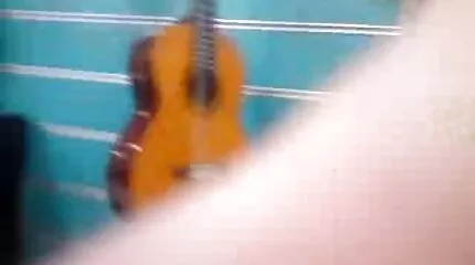 Han gav sig selv til bartenderen og tog porno mom vr en selfie.