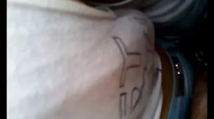 Stuepige og elskerinde fuck mom film porn med sikkerhedsvagt.